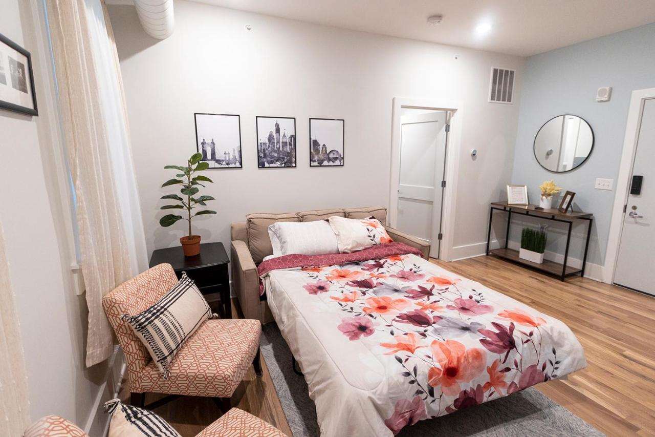 Spacious 2 Bed 2 Bath Downtown Otr Condo Minutes Walk To The Reds Bengals Stadium & More! سينسيناتي المظهر الخارجي الصورة